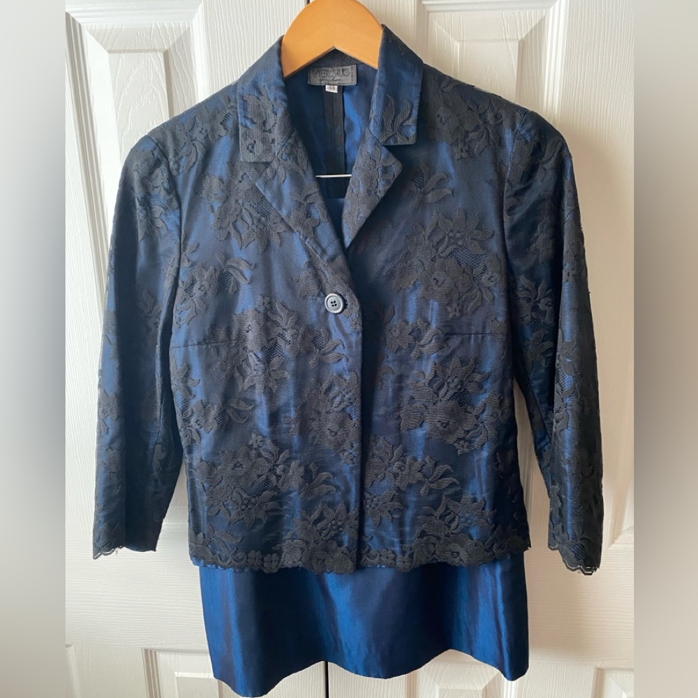 VERSUS Versace Black Lace Blue Iridescent Silk Blend Jacket Skirt Set SZ42 (10US